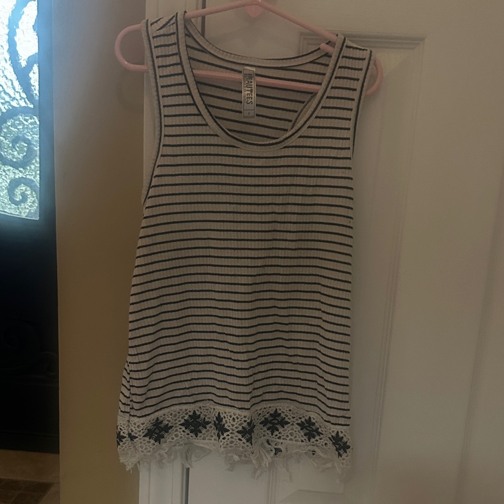 Beautees Girls Black and White Striped Tank Top with Lace Hem, Size S